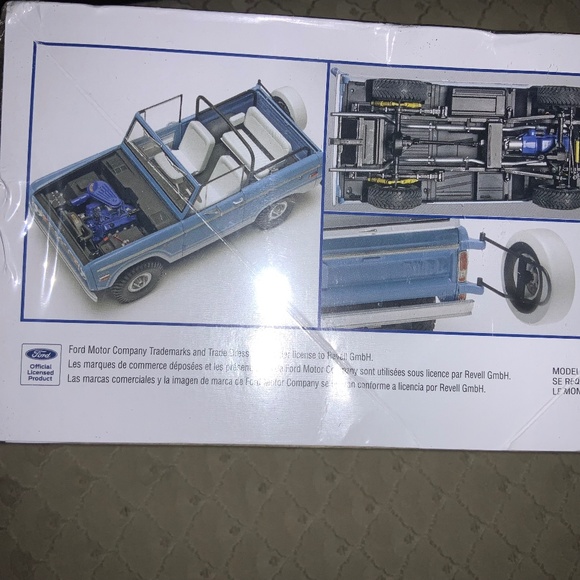 Revell Monogram Original Early Ford Bronco 1:25 Scale Plastic Model Kit - Picture 3 of 7